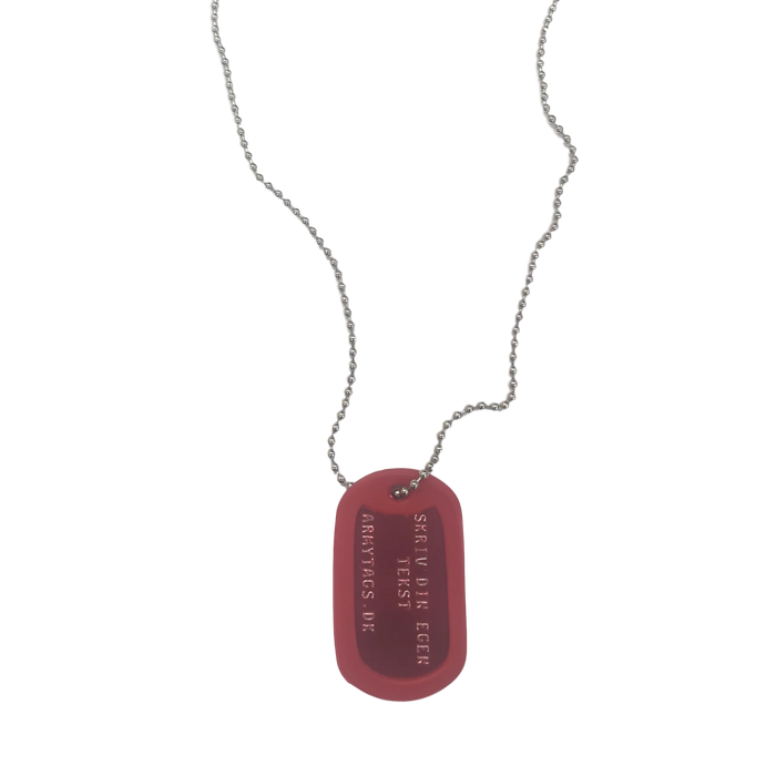 Rød Dogtags, Sæt