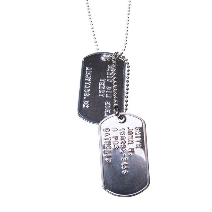 Shiny Dogtags, Sæt