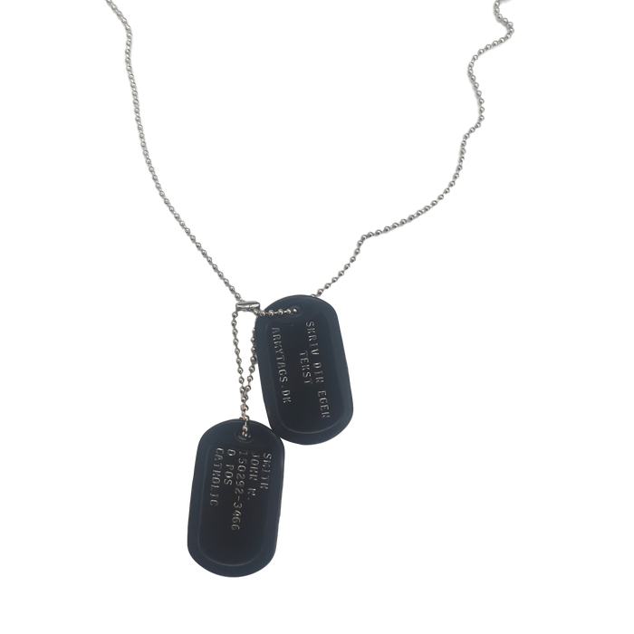 Black Dog Tags, Set